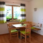Lägenhet Zirbenholzwohnung Lochau