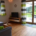 Lägenhet Zirbenholzwohnung Lochau Eckersdorf