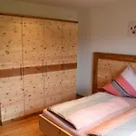 Zirbenholzwohnung Lochau *