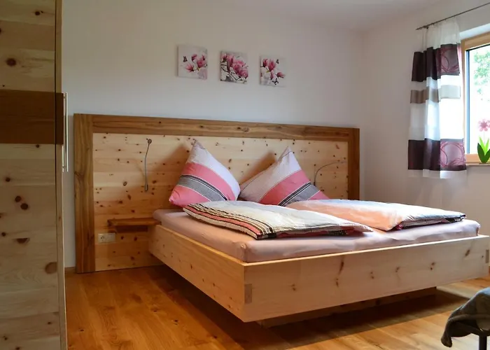 Zirbenholzwohnung Lochau *